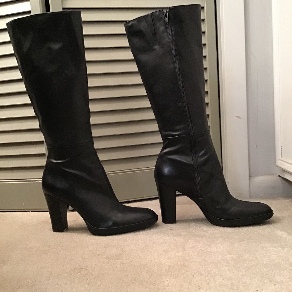 Black leather Nine West boots